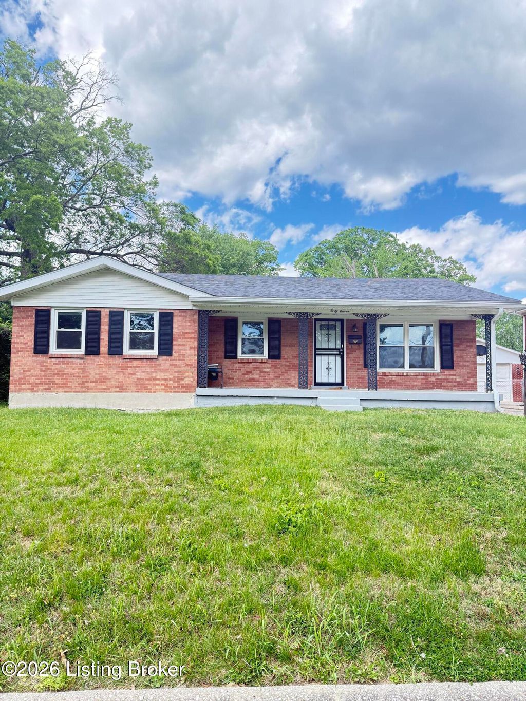 Photo of 4011 Glen Valley Rd, Louisville, KY 40219 (MLS # 1714899)