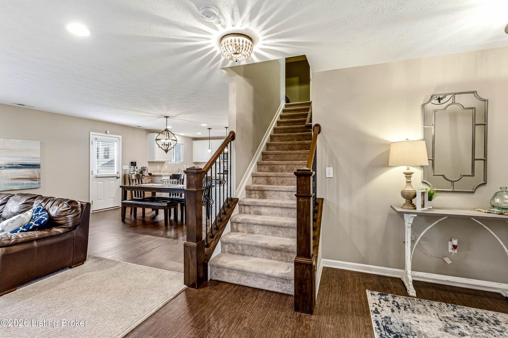 Photo of 5024 Tealwood Dr, Shelbyville, KY 40065 (MLS # 1718778)