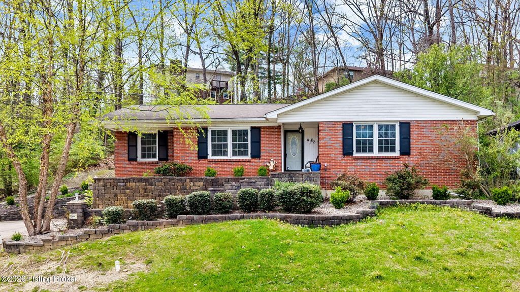 Photo of 9108 Royal Oak Dr, Louisville, KY 40272 (MLS # 1713361)