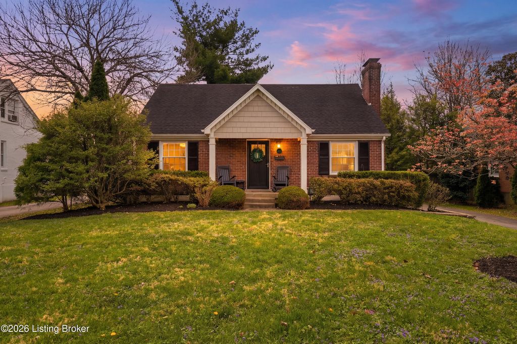 Photo of 4032 Brookfield Ave, Louisville, KY 40207 (MLS # 1714572)