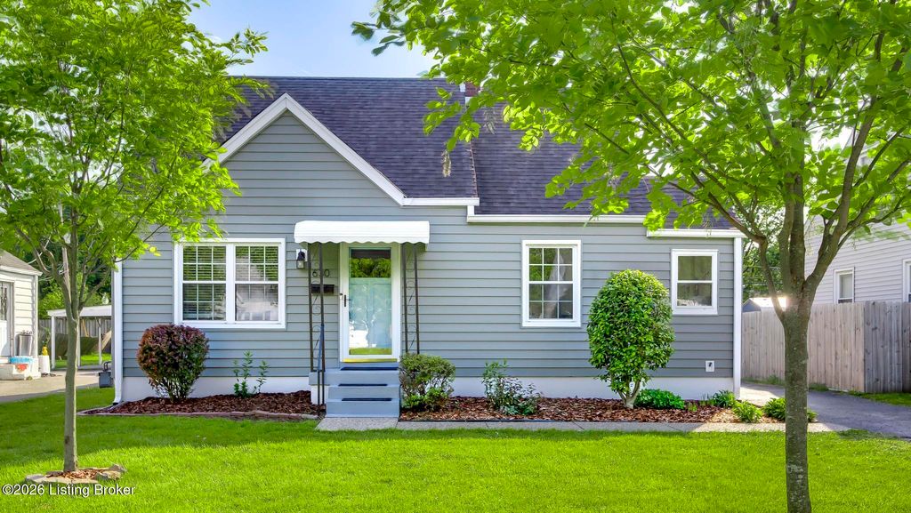 Photo of 630 Harris Pl, Louisville, KY 40222 (MLS # 1716872)