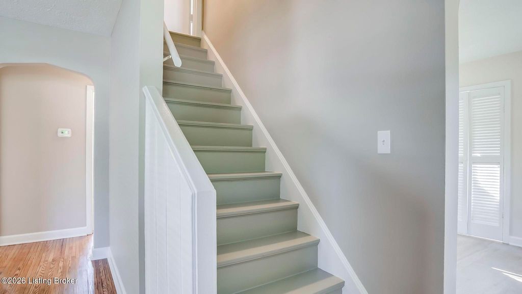Photo of 630 Harris Pl, Louisville, KY 40222 (MLS # 1716872)