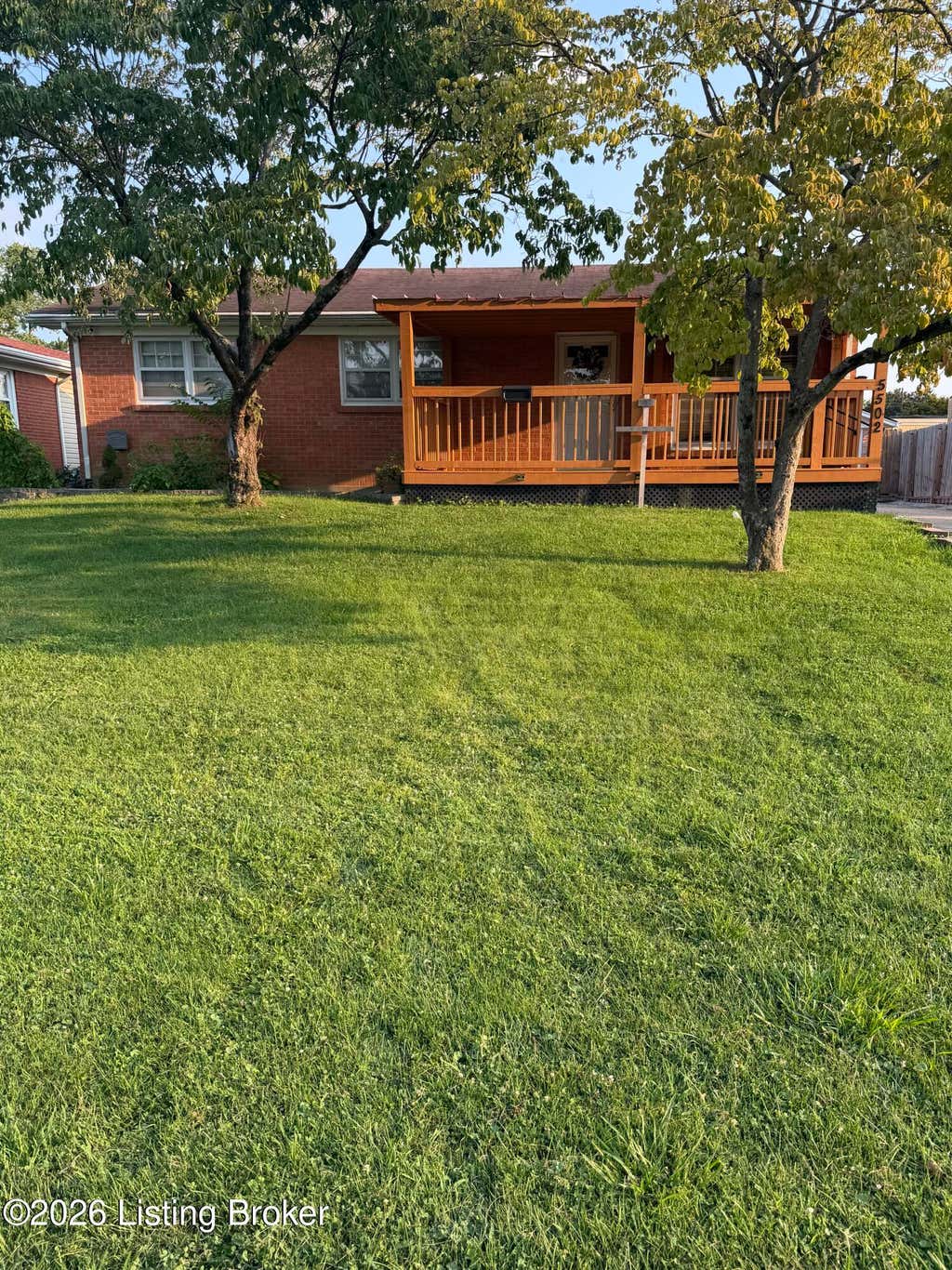 Photo of 5502 Georgia Ln, Louisville, KY 40219 (MLS # 1727059)