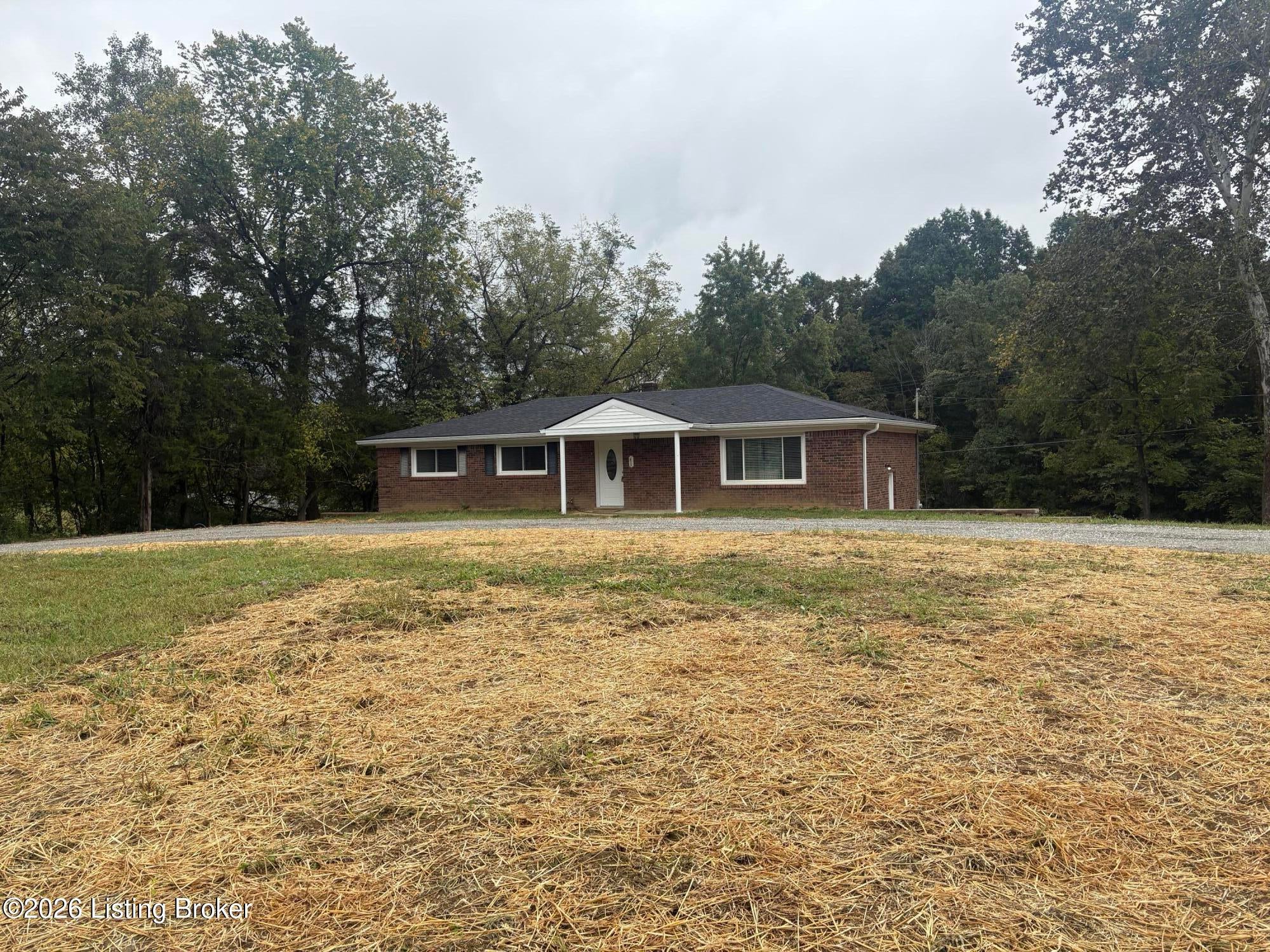 612 Deatsville Rd
