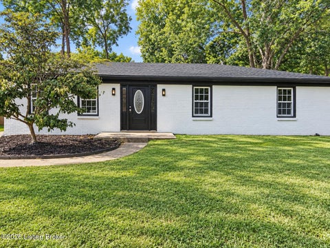 Homes For Sale - 7204 Gaymont Dr<br/> Louisville, KY 40214