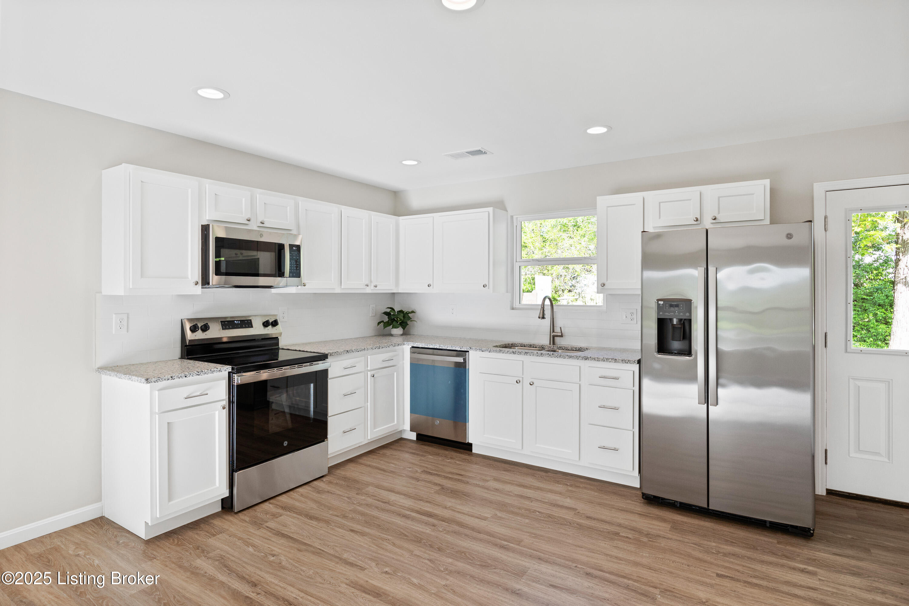 13300 Krages Ave, Louisville, Pennsylvania image 4