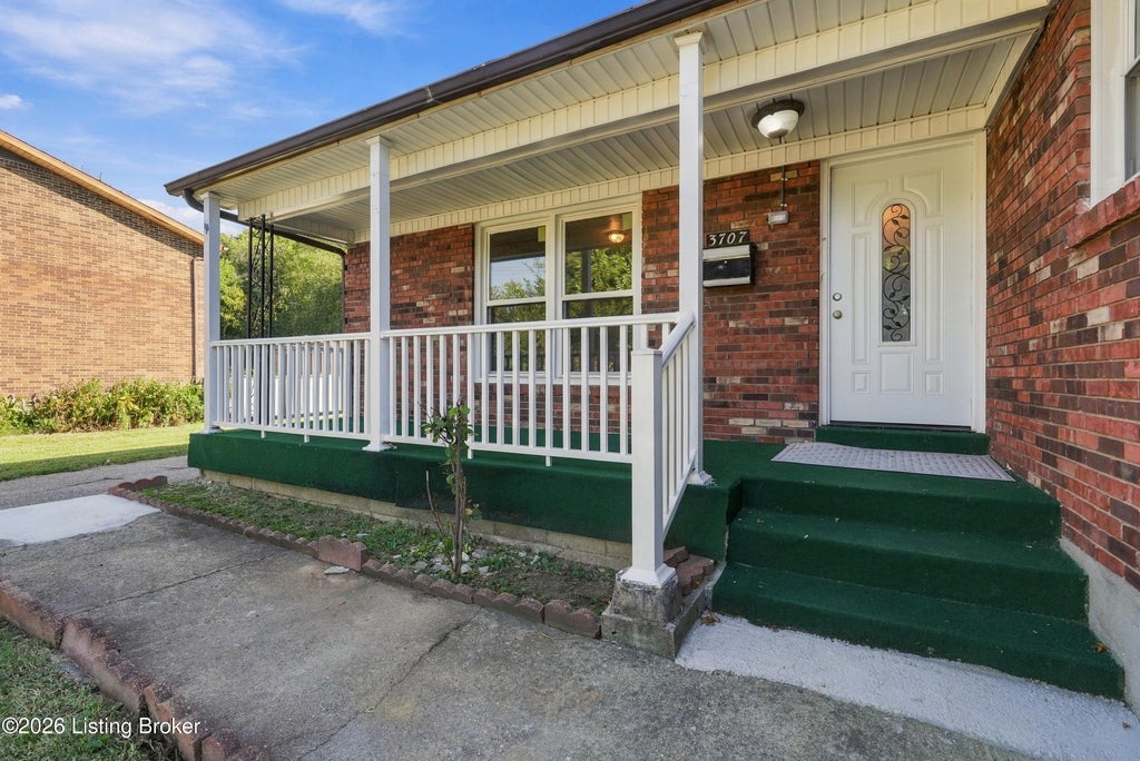 Photo of 3707 Montclair Ave, Louisville, KY 40218 (MLS # 1731628)