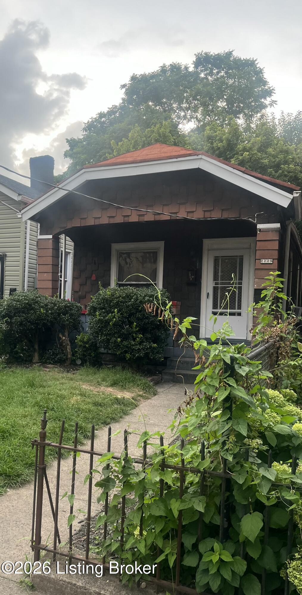 Photo 1 of 1 — 2225 W Market St, Louisville, KY 40212