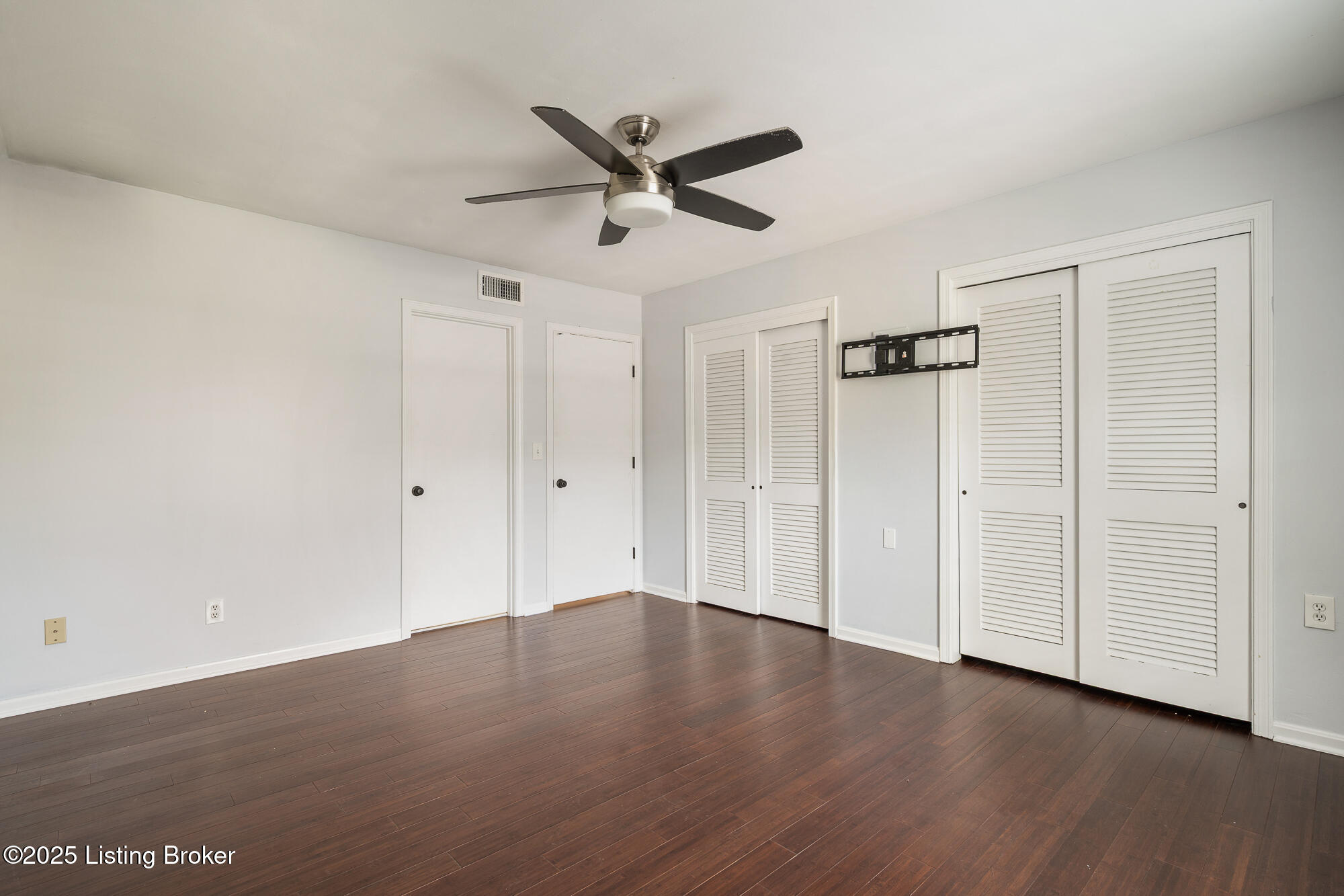 521 Zorn Ave #H11, Louisville, Kentucky image 18