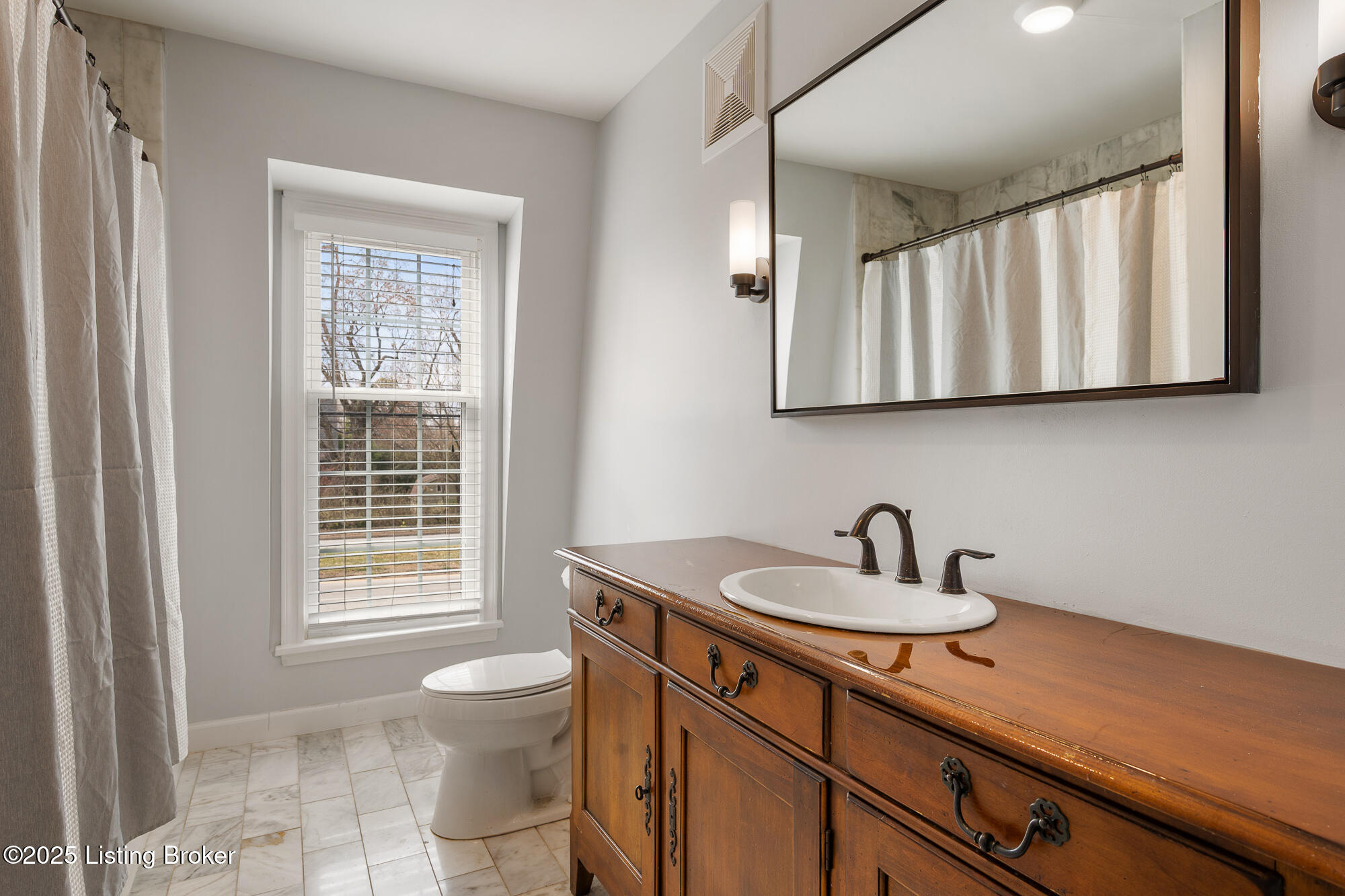 521 Zorn Ave #H11, Louisville, Kentucky image 22
