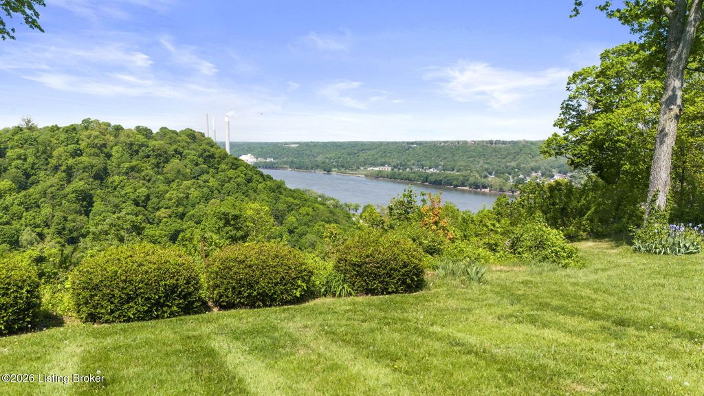 Photo of 449 Riverview Dr, Milton, KY 40045 (MLS # 1715682)