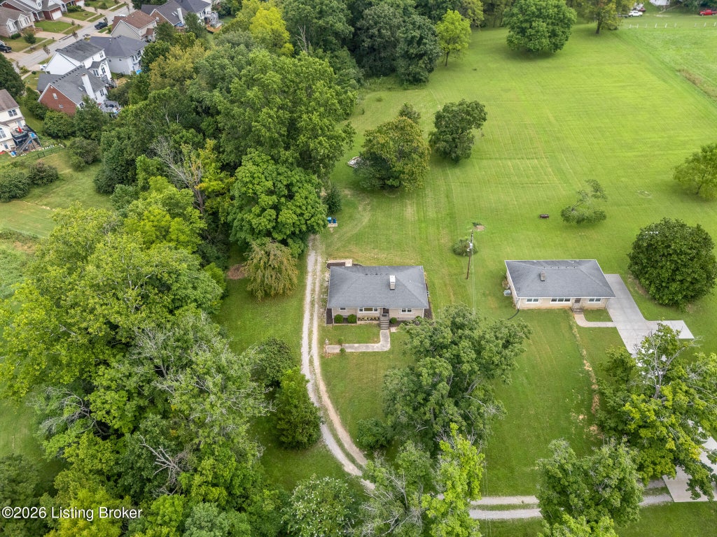 Photo of 9523 Fern Creek Rd, Louisville, KY 40291 (MLS # 1727645)