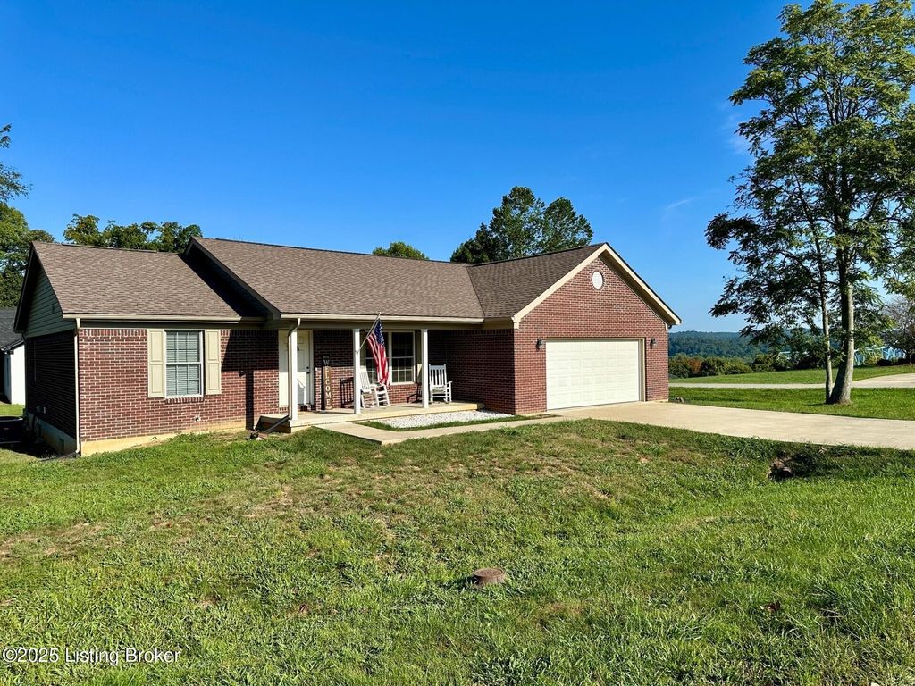 Photo of 309 River Cliff Blvd, Brandenburg, KY 40108 (MLS # 1704944)