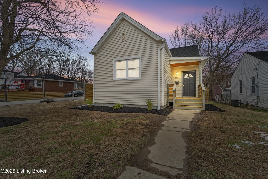 Photo of 3801 Craig Ave, Louisville, KY 40215 (MLS # 1705528)