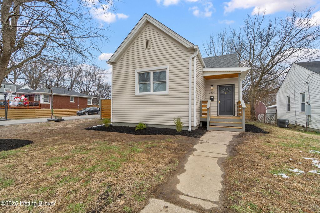 Photo of 3801 Craig Ave, Louisville, KY 40215 (MLS # 1705528)