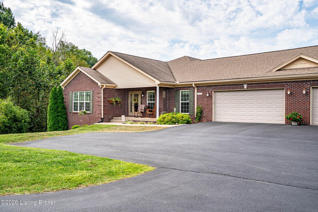 Photo of 1022 Classic Way, Louisville, KY 40245 (MLS # 1729837)