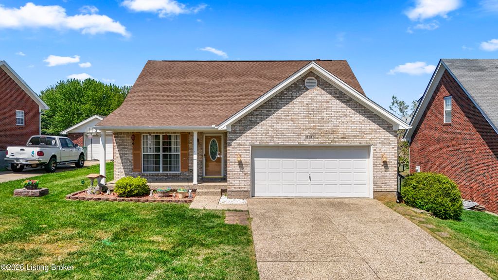 Photo of 8815 Wisdom Ln, Louisville, KY 40229 (MLS # 1714989)