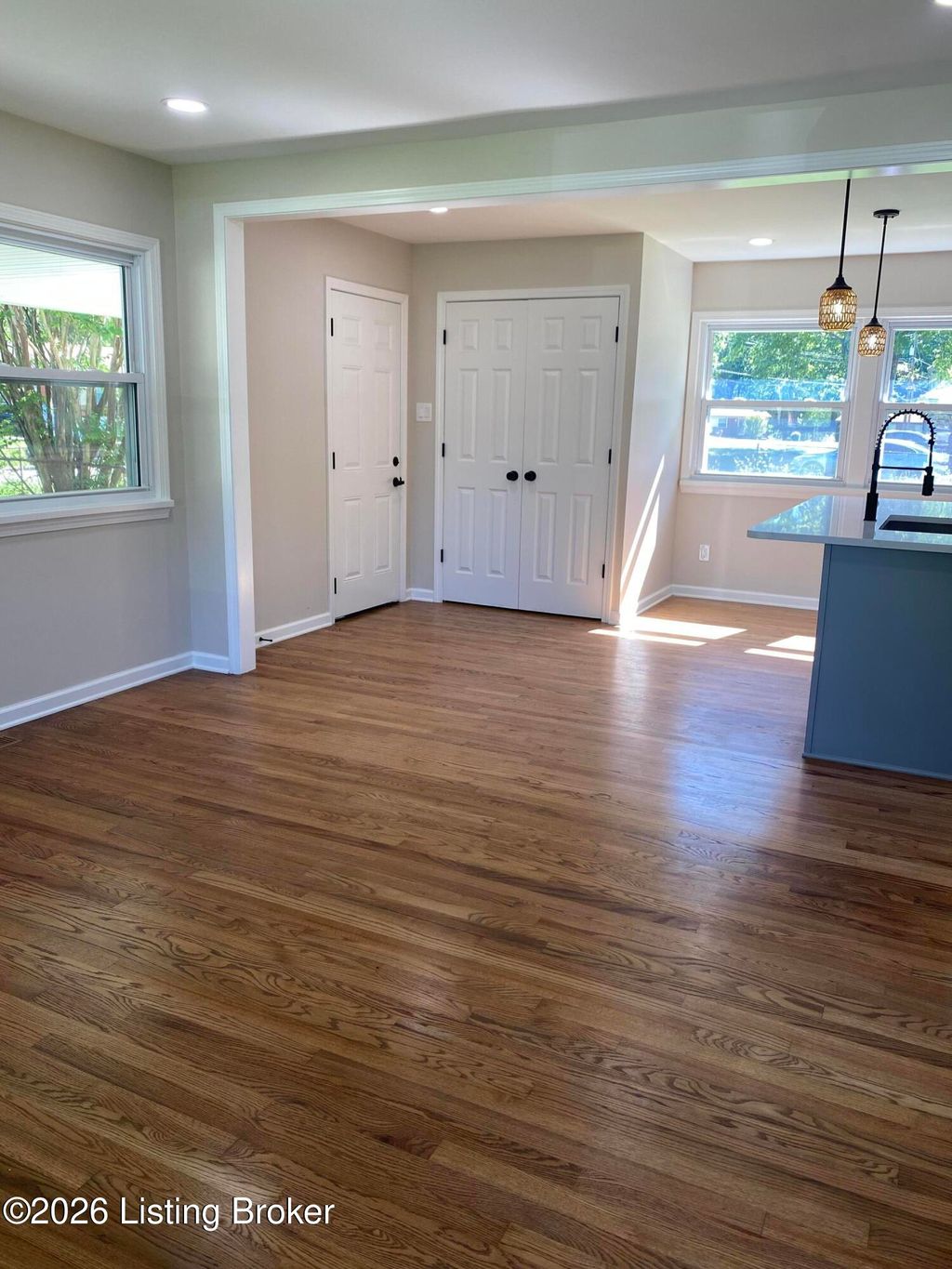 Photo of 6209 Dart Dr, Louisville, KY 40291 (MLS # 1716962)