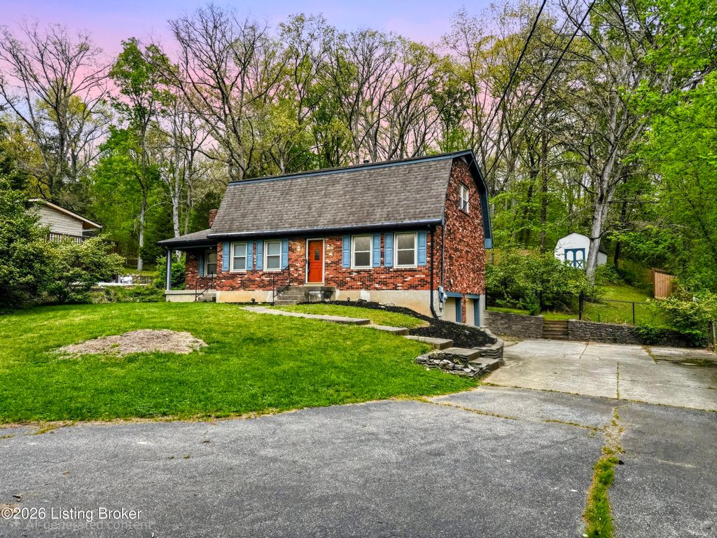 Photo of 8319 Arnoldtown Rd, Louisville, KY 40214 (MLS # 1714638)