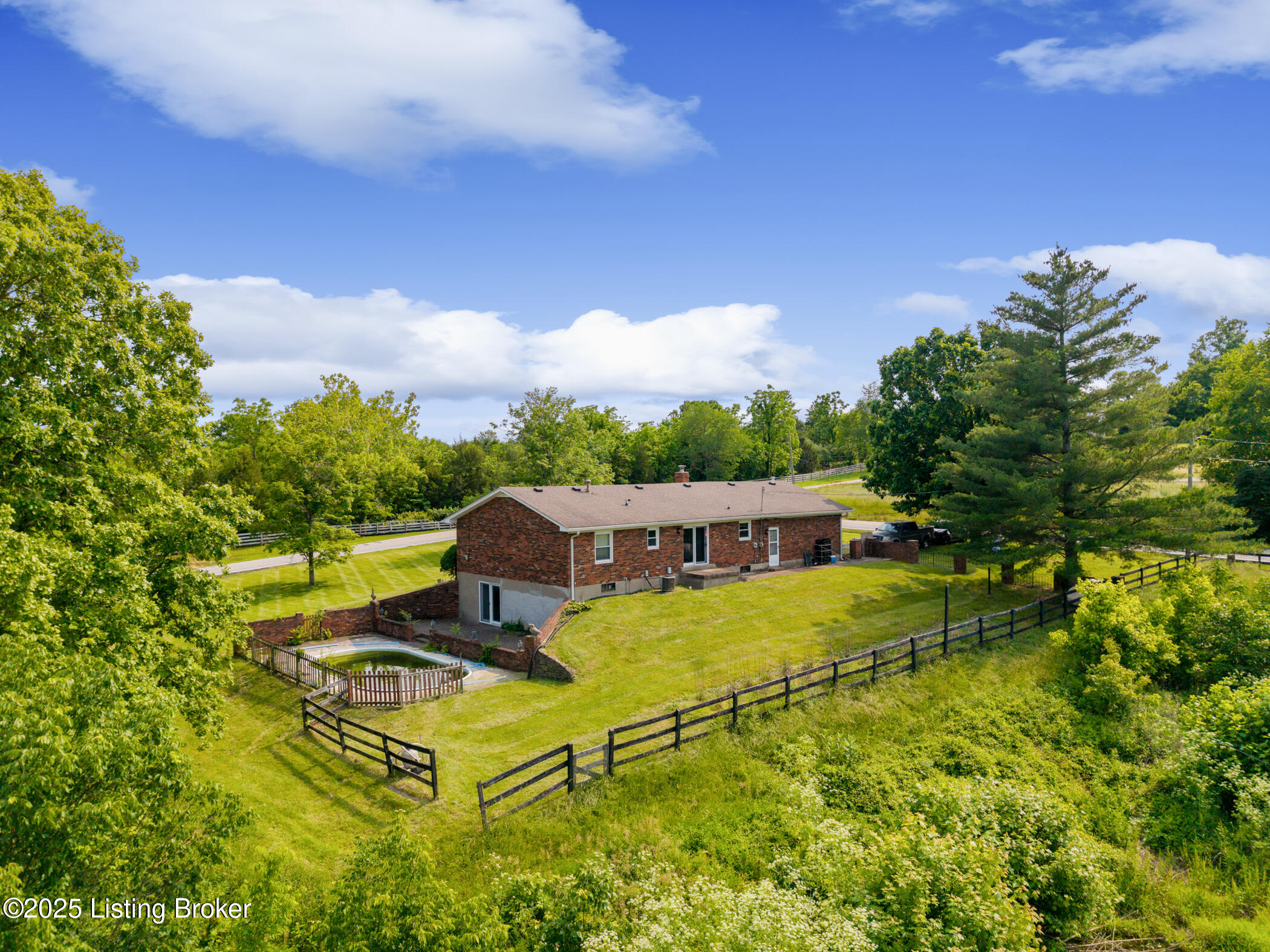 1011 Mt Zion Rd, Crestwood, Pennsylvania image 5