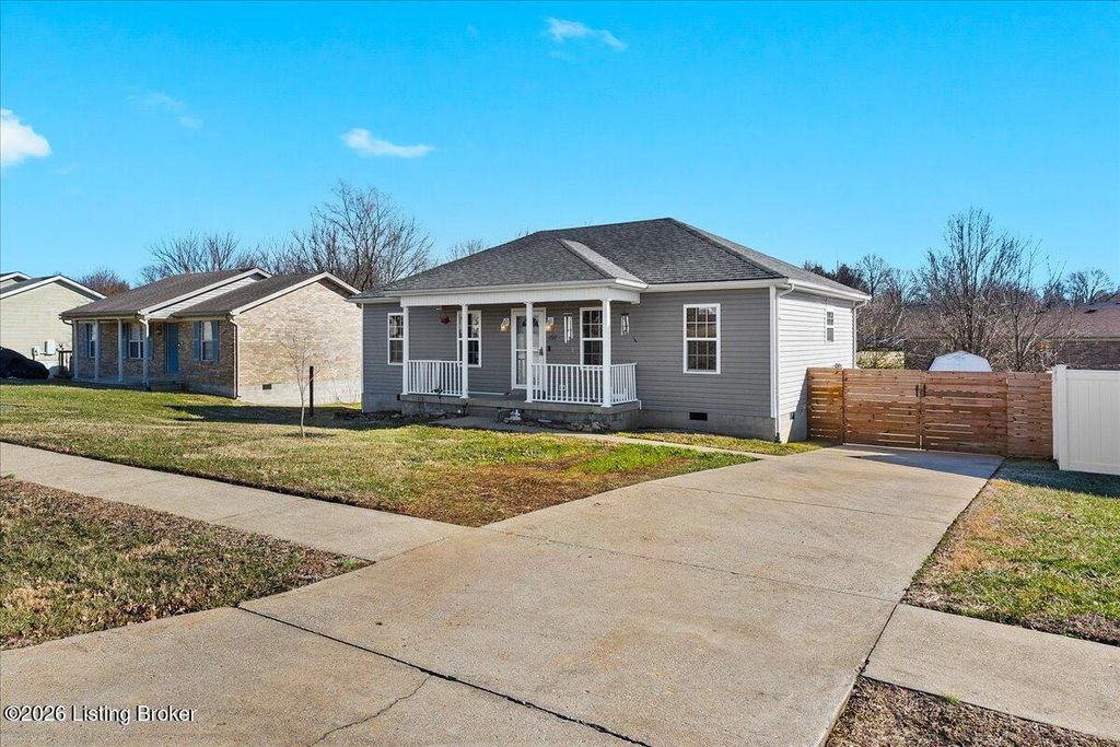 Photo of 191 McGowan Ave, Bardstown, KY 40004 (MLS # 1713837)