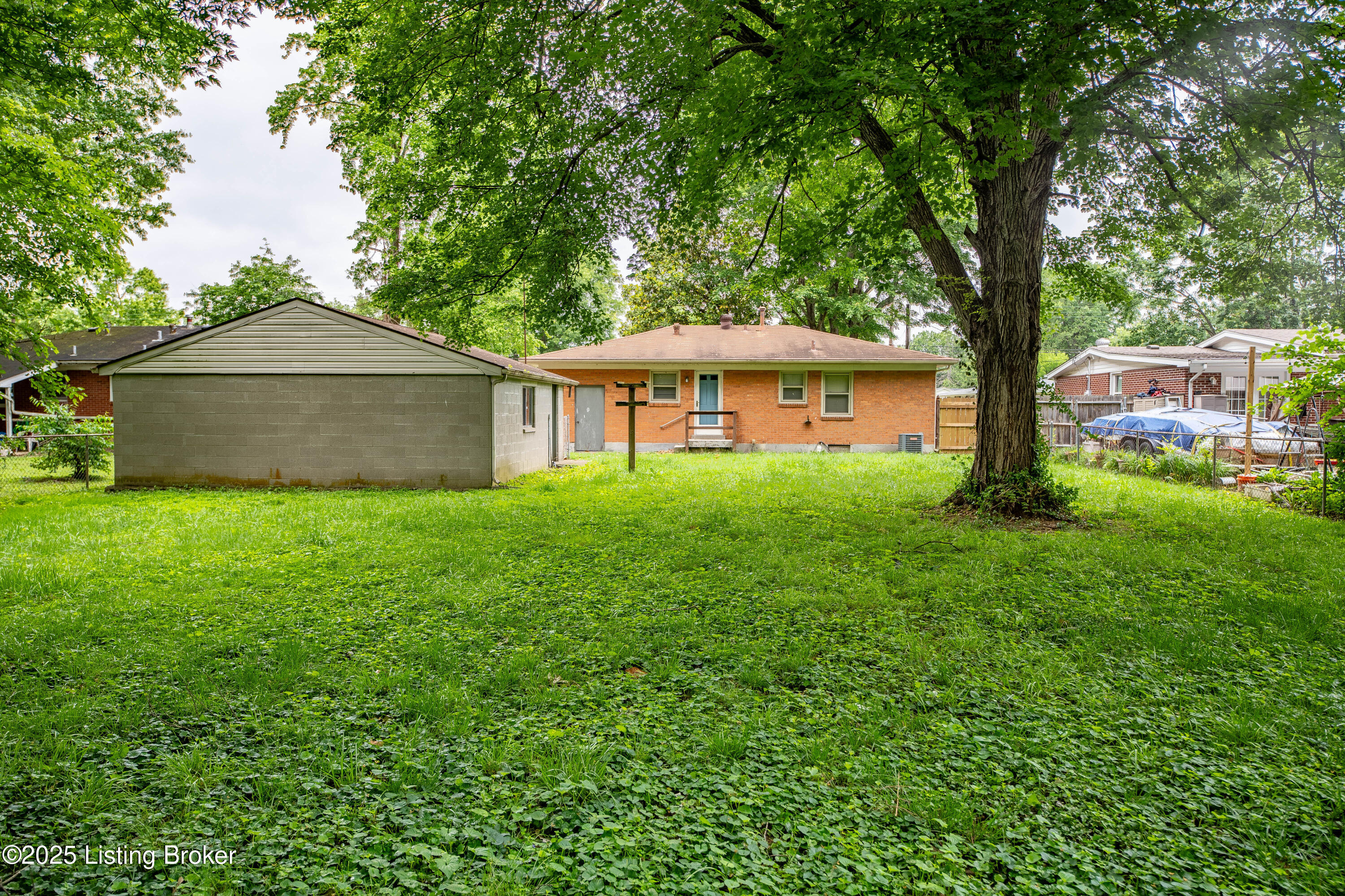 8417 Madrone Ave, Louisville, Kentucky image 20