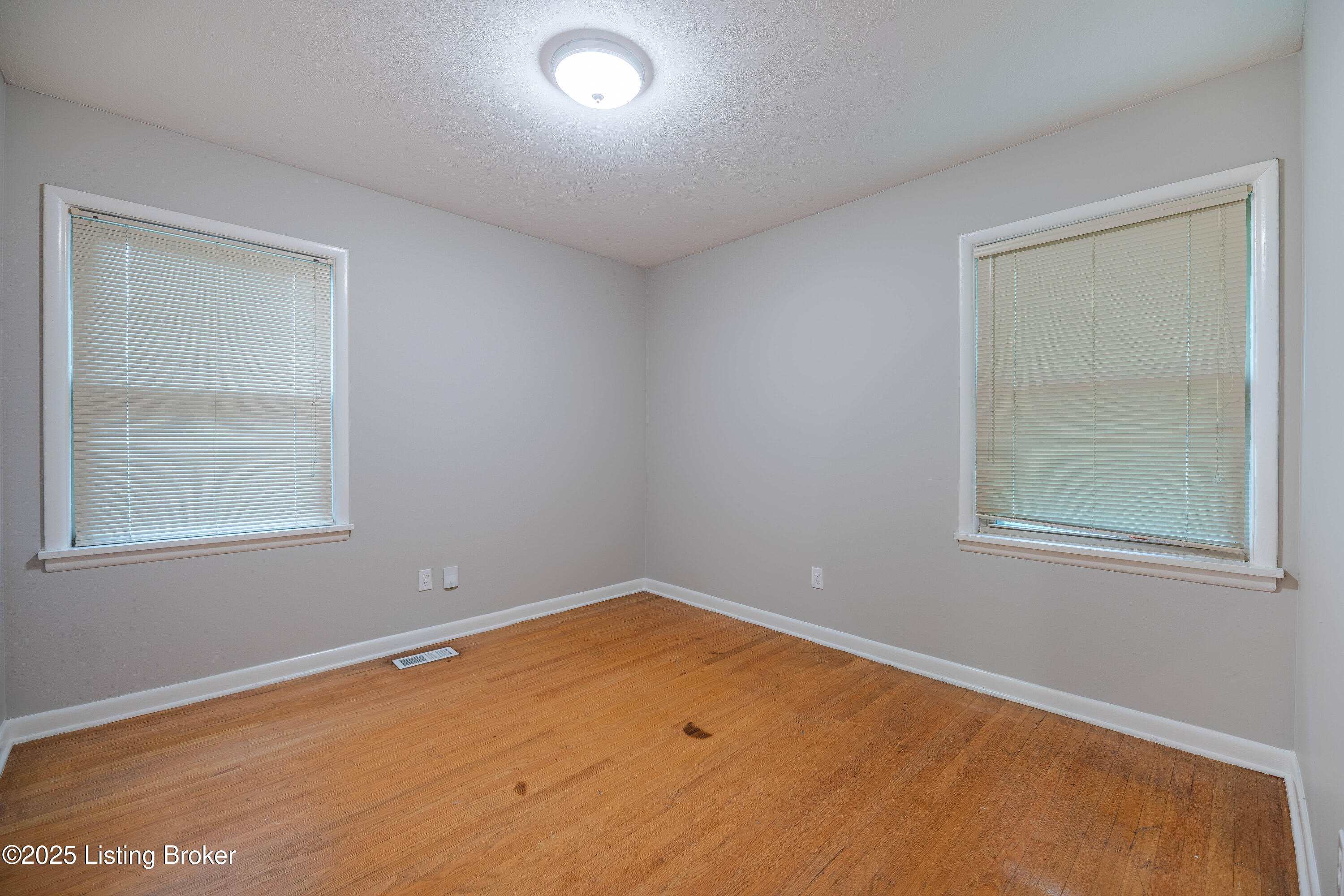 8417 Madrone Ave, Louisville, Kentucky image 12