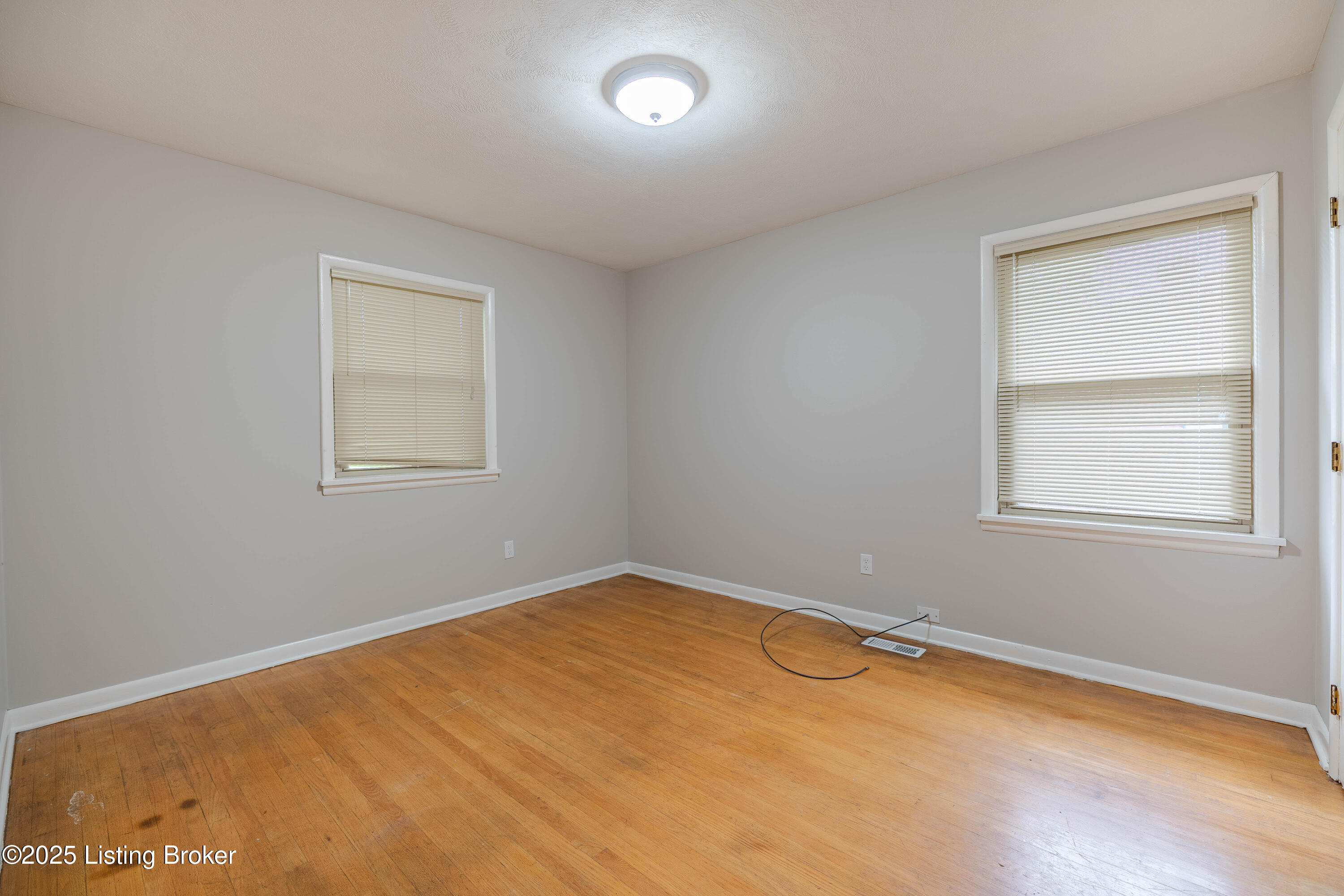 8417 Madrone Ave, Louisville, Kentucky image 11
