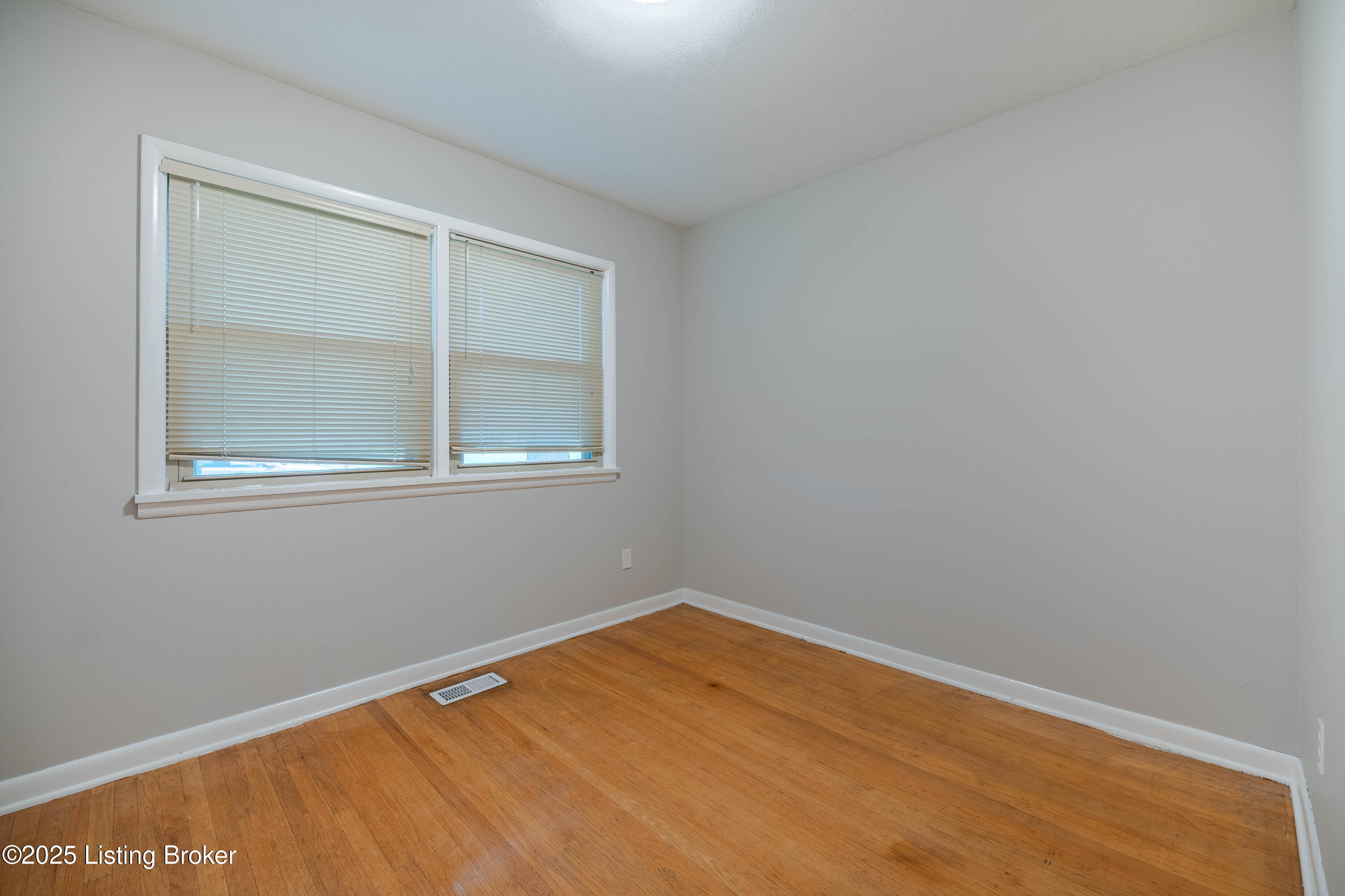 8417 Madrone Ave, Louisville, Kentucky image 10