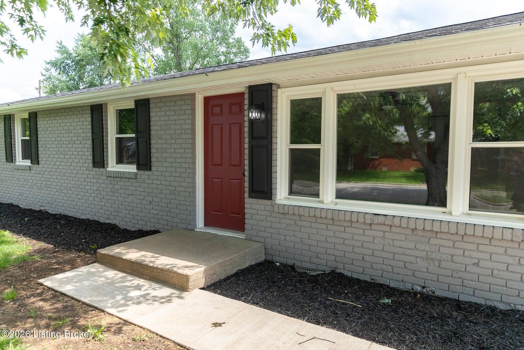 Photo of 123 N Sycamore Dr, Hanover, IN 47243 (MLS # 1718476)