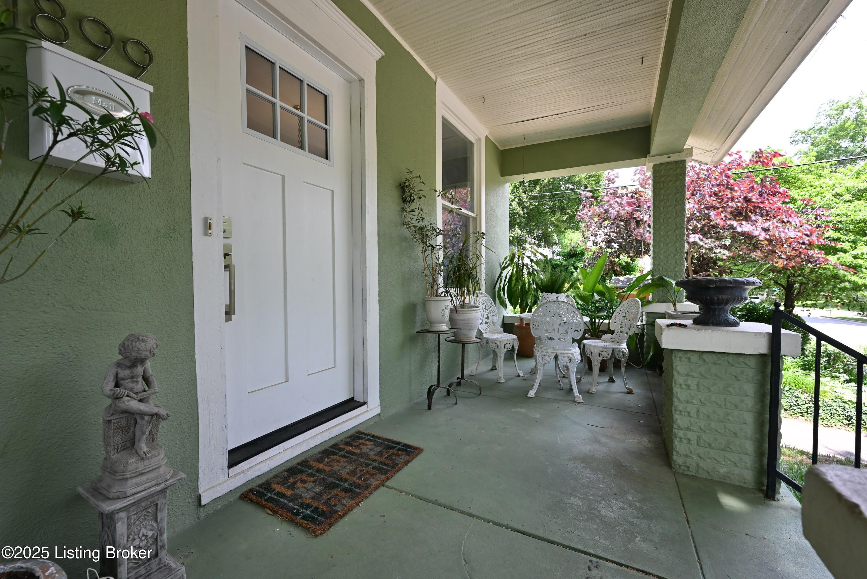 1899 Princeton Dr, Louisville, Kentucky image 4