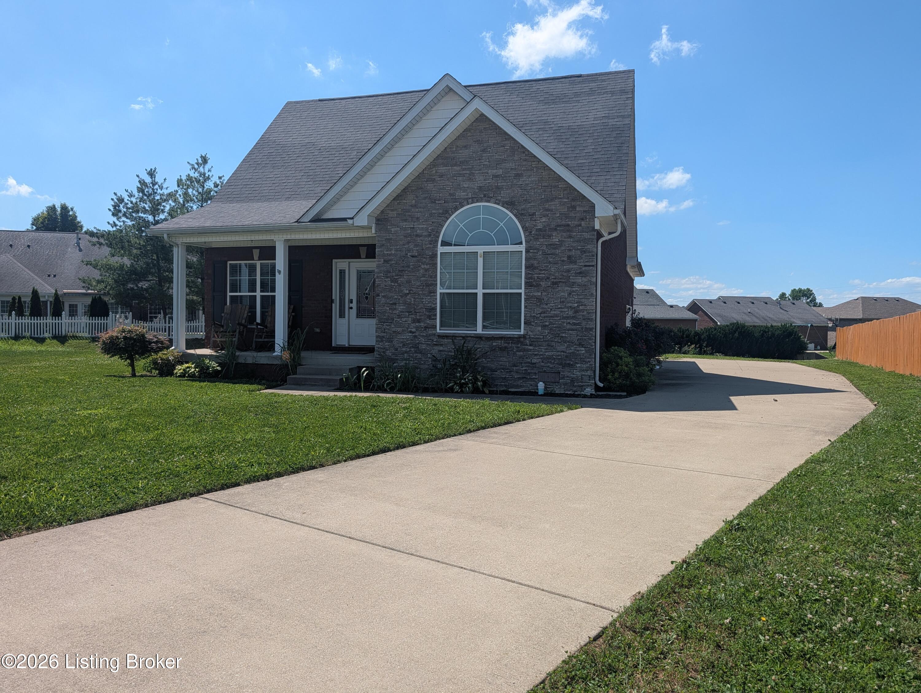 Photo 1 of 38 — 158 Elder Glen Ct, Mt Washington, KY 40047