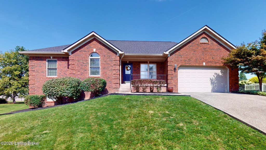 Photo of 5305 Stonybrook Ct, Jeffersonville, IN 47130 (MLS # 1727494)