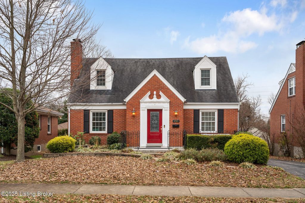 Photo of 2310 Manchester Rd, Louisville, KY 40205 (MLS # 1705262)