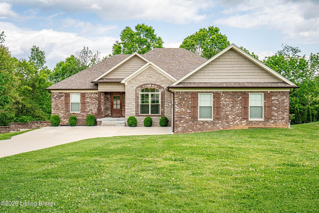 Photo of 290 Elk Chase Dr, Taylorsville, KY 40071 (MLS # 1716180)