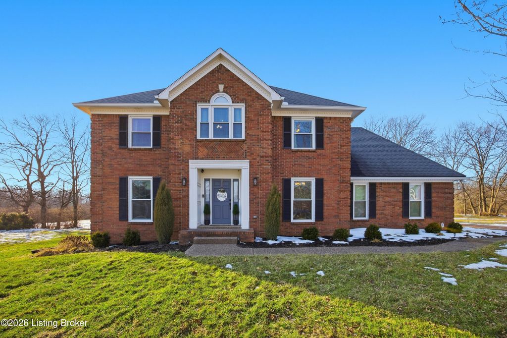 Photo of 2642 Sheffield Ct, La Grange, KY 40031 (MLS # 1708919)