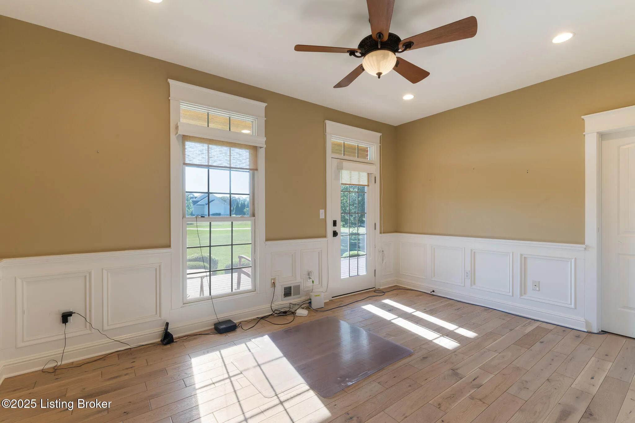 Crestwood, Kentucky 40014, United States, 5 Bedrooms Bedrooms, ,6 BathroomsBathrooms,Residential,Active,203218