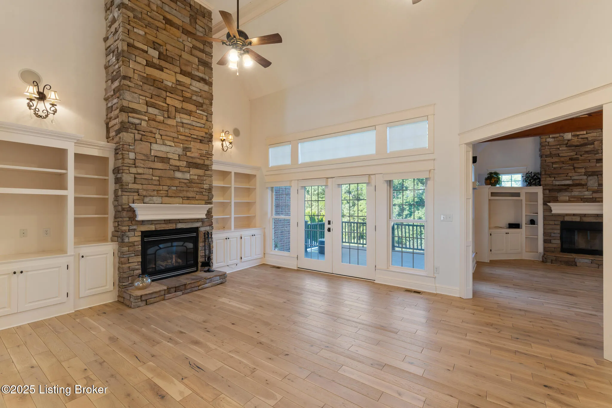 Crestwood, Kentucky 40014, United States, 5 Bedrooms Bedrooms, ,6 BathroomsBathrooms,Residential,Active,203218