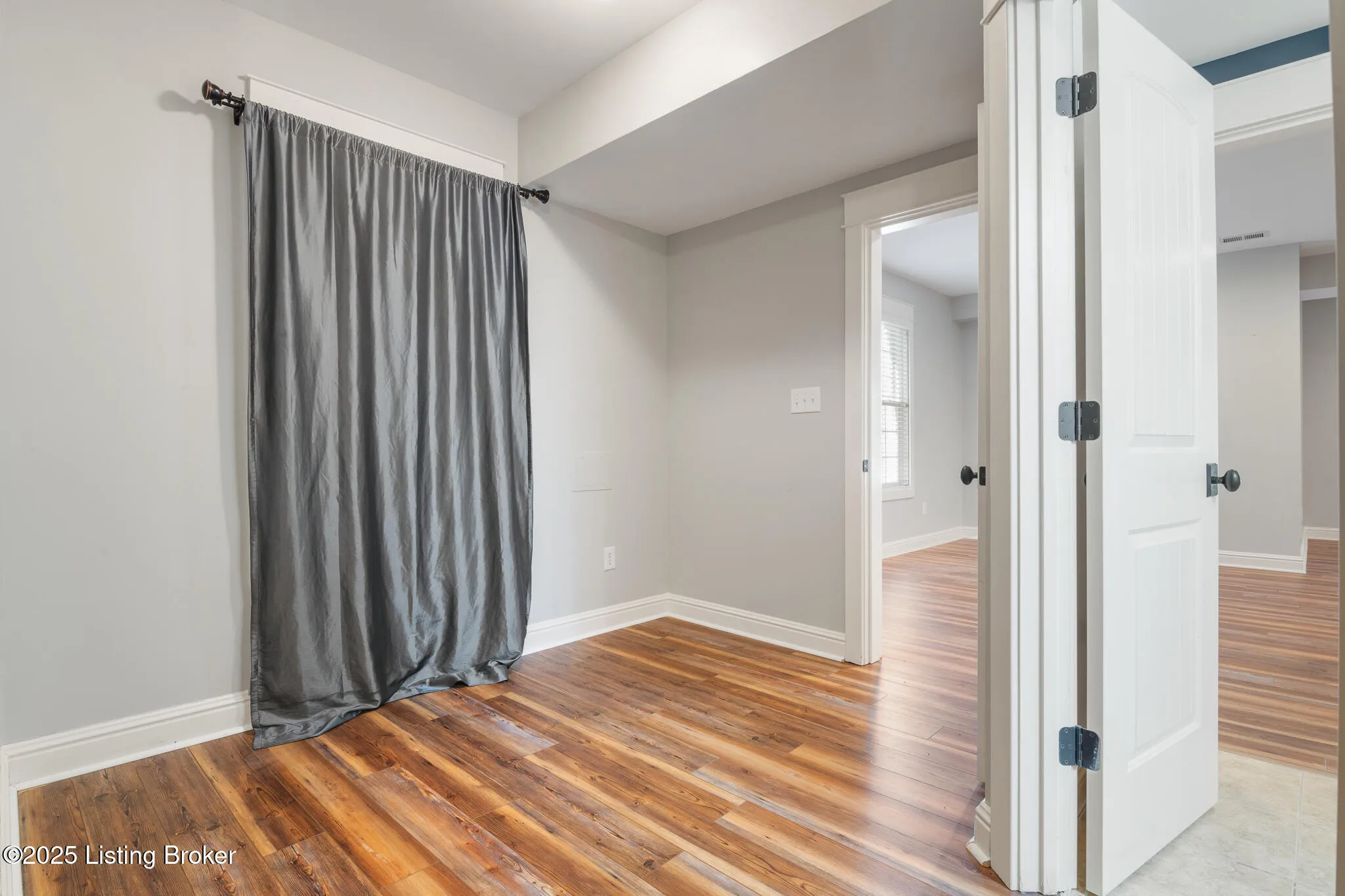 Crestwood, Kentucky 40014, United States, 5 Bedrooms Bedrooms, ,6 BathroomsBathrooms,Residential,Active,203218