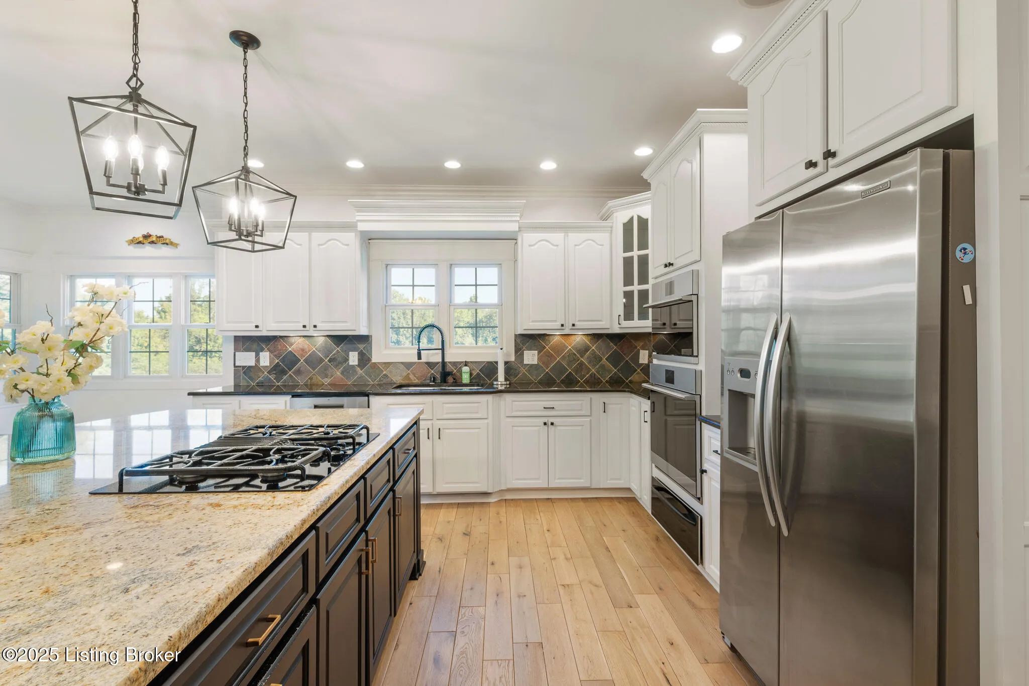 Crestwood, Kentucky 40014, United States, 5 Bedrooms Bedrooms, ,6 BathroomsBathrooms,Residential,Active,203218