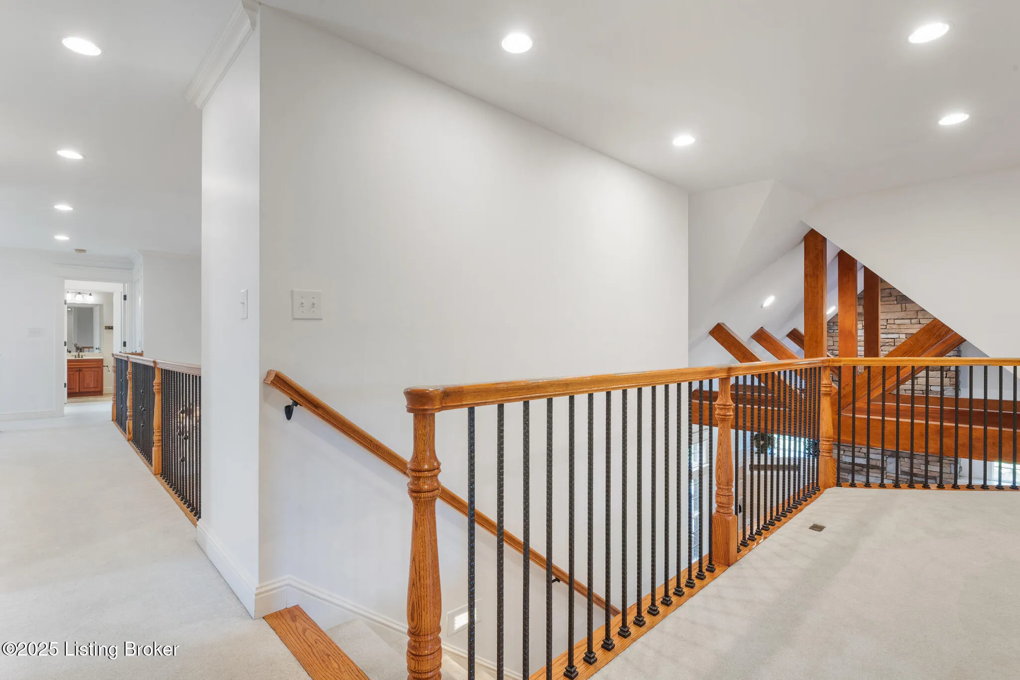 Crestwood, Kentucky 40014, United States, 5 Bedrooms Bedrooms, ,6 BathroomsBathrooms,Residential,Active,203218