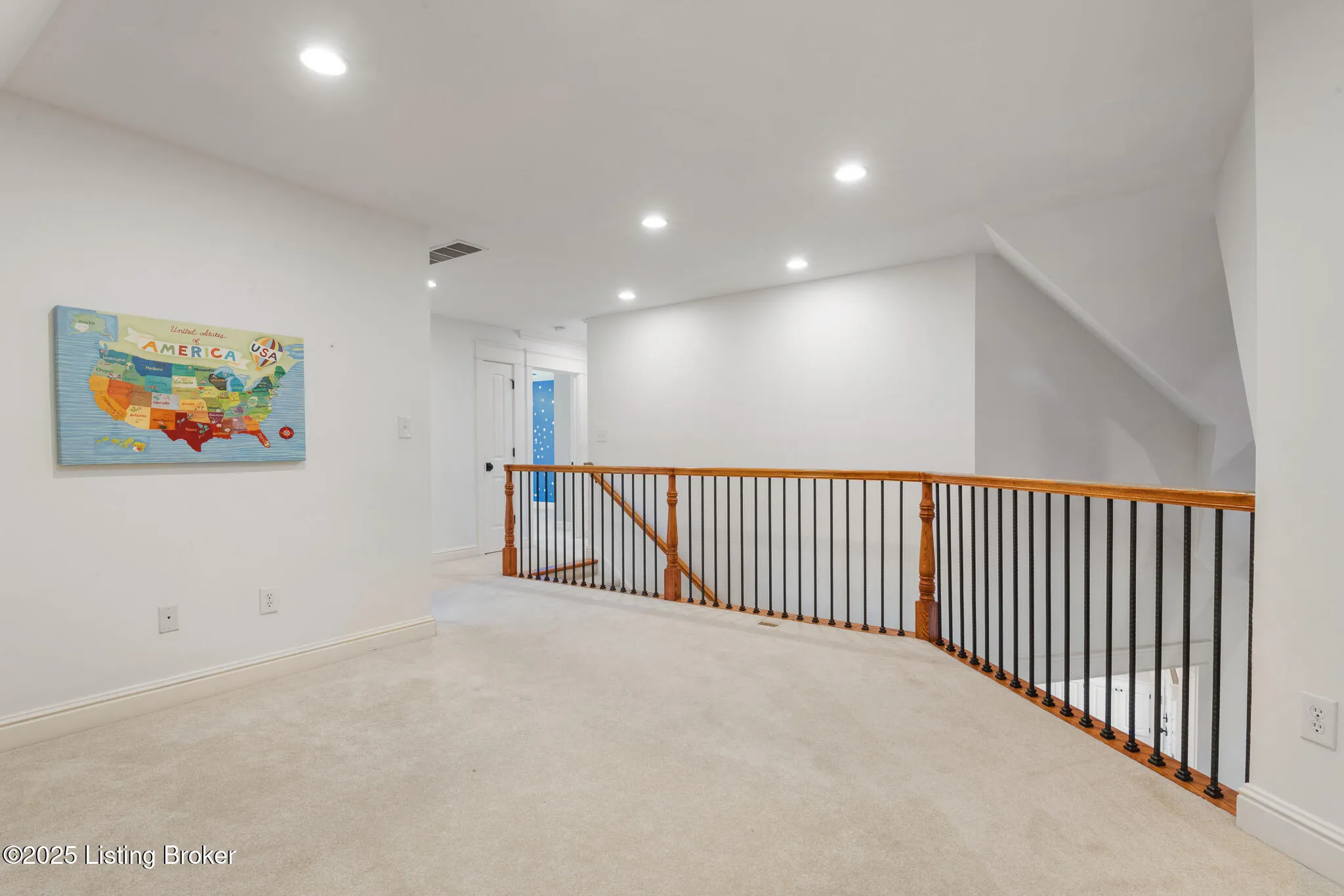 Crestwood, Kentucky 40014, United States, 5 Bedrooms Bedrooms, ,6 BathroomsBathrooms,Residential,Active,203218