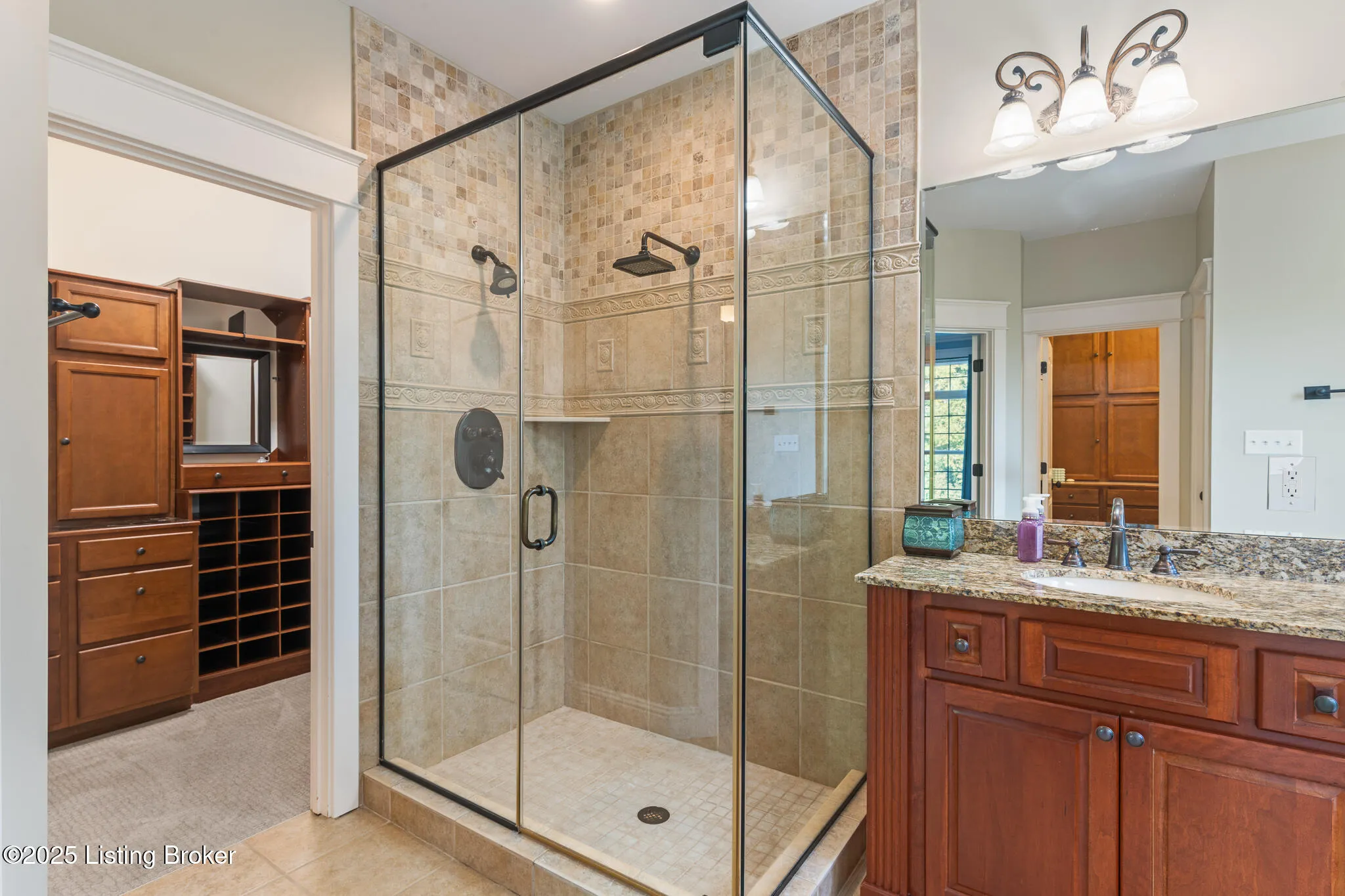 Crestwood, Kentucky 40014, United States, 5 Bedrooms Bedrooms, ,6 BathroomsBathrooms,Residential,Active,203218