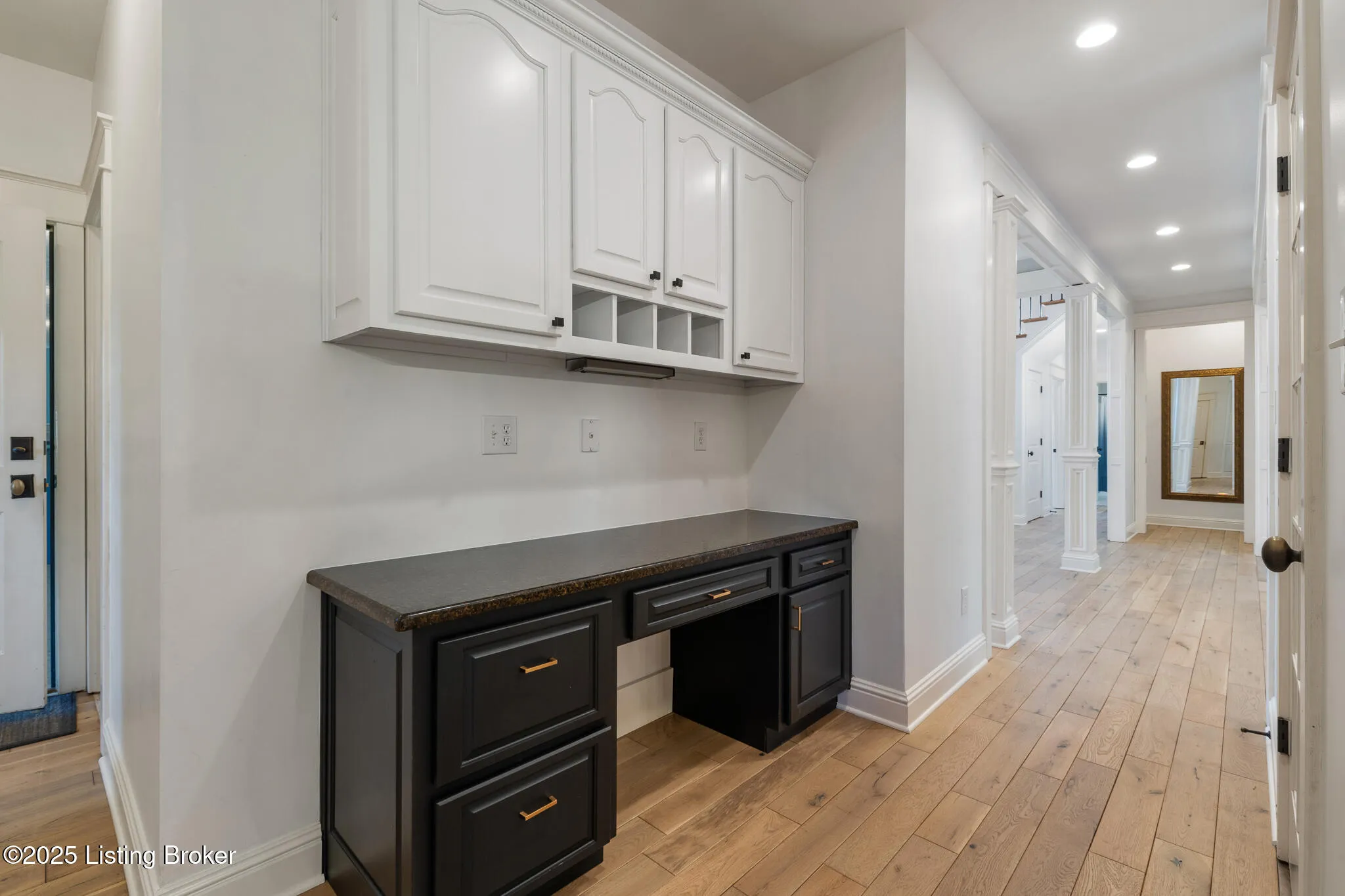 Crestwood, Kentucky 40014, United States, 5 Bedrooms Bedrooms, ,6 BathroomsBathrooms,Residential,Active,203218