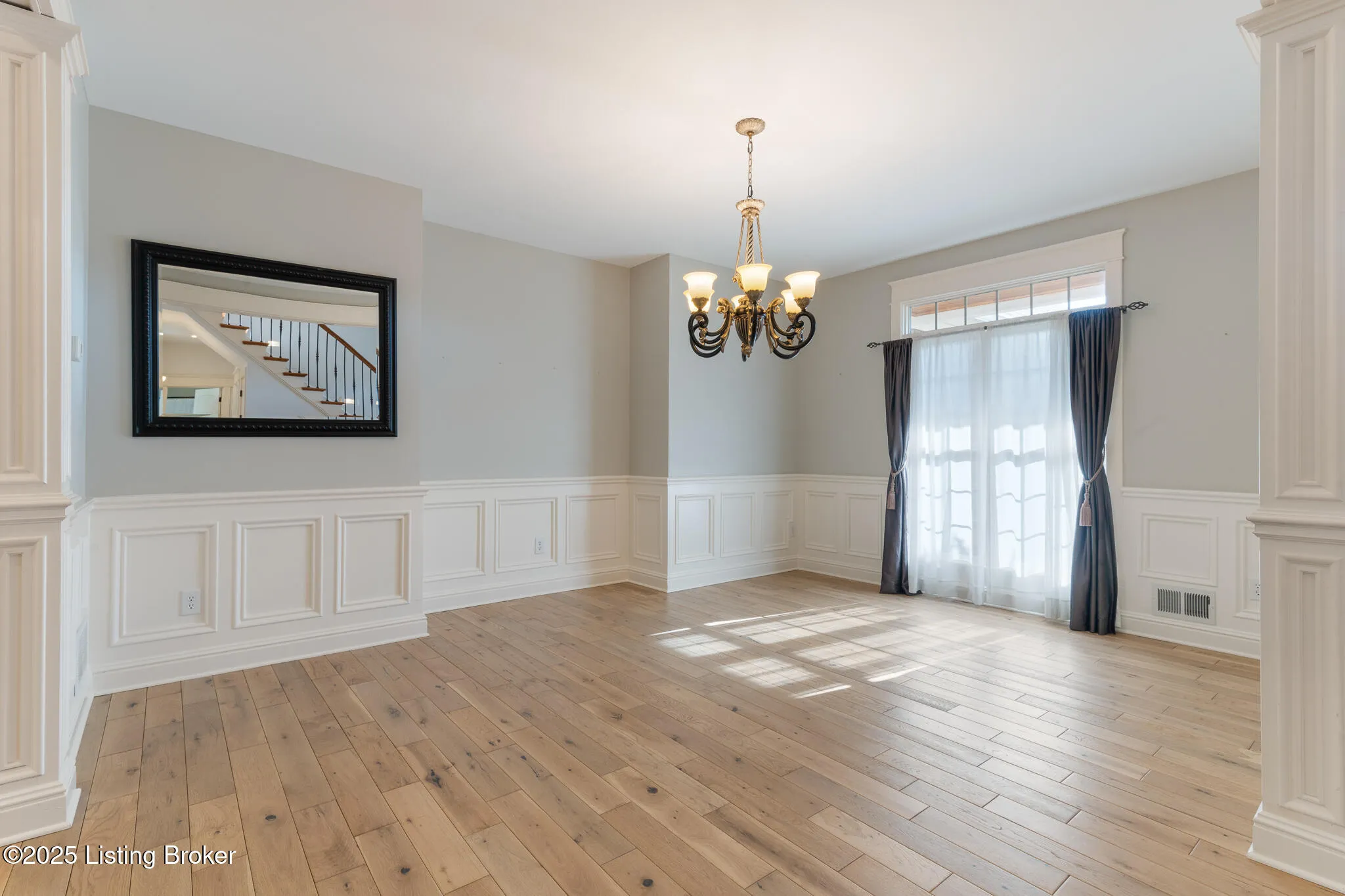 Crestwood, Kentucky 40014, United States, 5 Bedrooms Bedrooms, ,6 BathroomsBathrooms,Residential,Active,203218