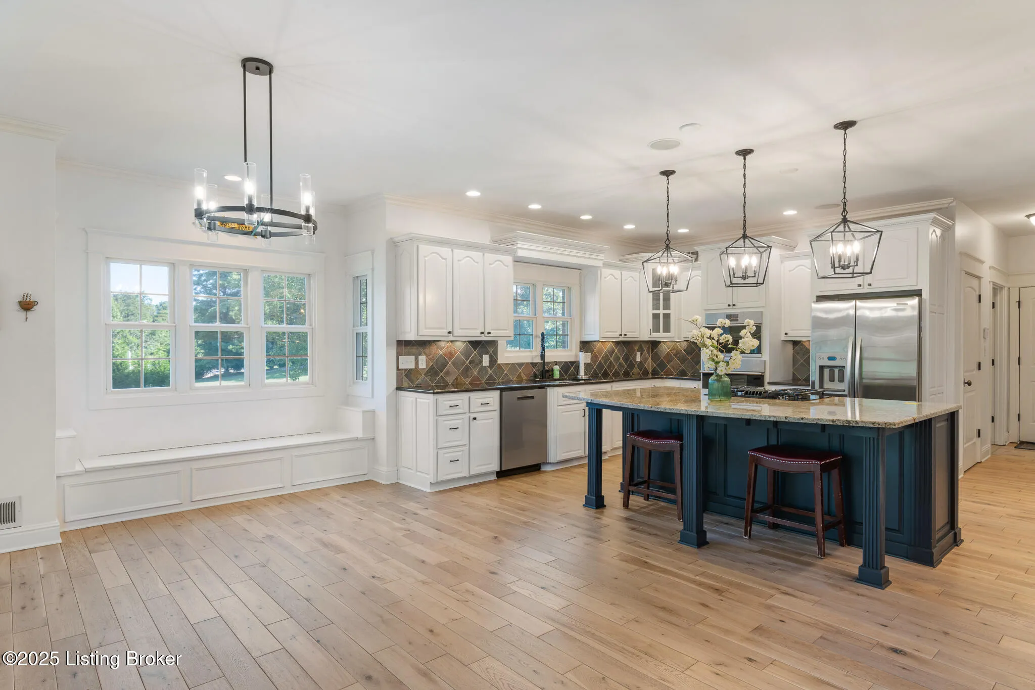 Crestwood, Kentucky 40014, United States, 5 Bedrooms Bedrooms, ,6 BathroomsBathrooms,Residential,Active,203218