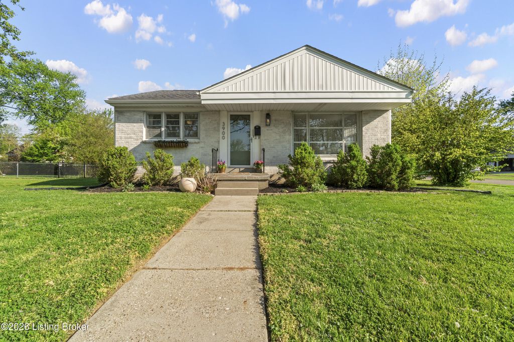 Photo of 3900 Pembroke Rd, Louisville, KY 40220 (MLS # 1714080)