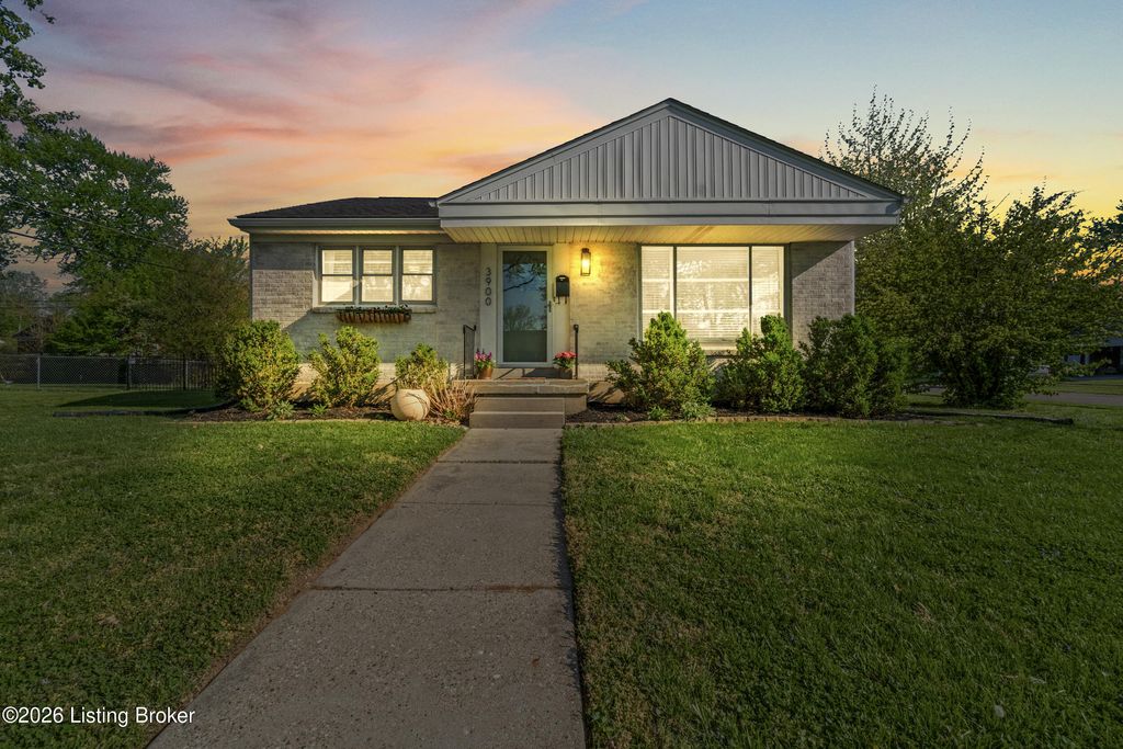 Photo of 3900 Pembroke Rd, Louisville, KY 40220 (MLS # 1714080)