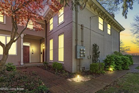 Photo of 410 Pine St, Louisville, KY 40204 (MLS # 1701322) Photo of 410 Pine St, Louisville, KY 40204 (MLS # 1701322)