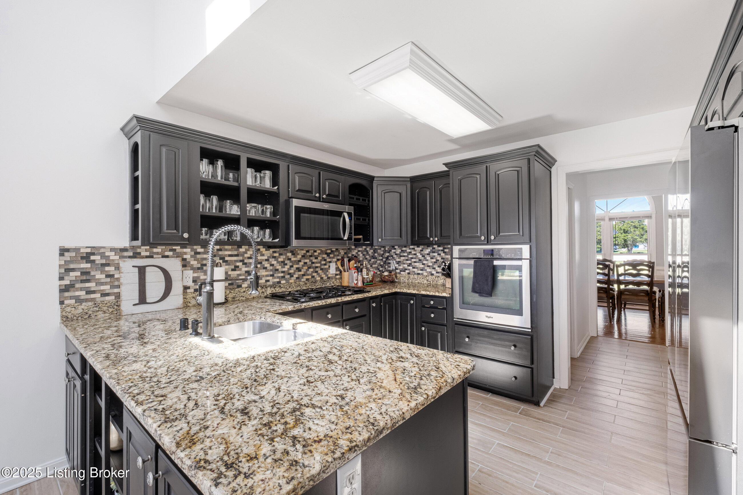 2106 Martybrook Ct, La Grange, Pennsylvania image 12